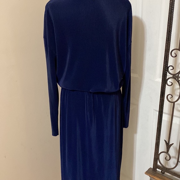 EUC Dress - Picture 5 of 6